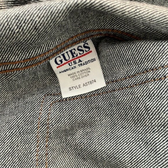 Vintage Guess Denim Jean Buckle Back Trucker - Picture 6 of 6